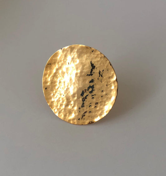 Small round gold ring